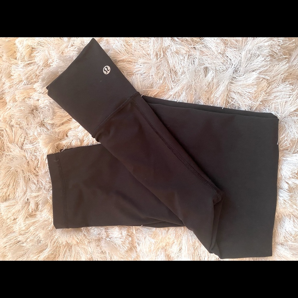 Size 4 Lululemon ankle…. Never worn